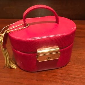 Travel jewelry box